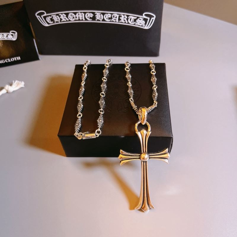 Ch*0me He**ts necklaces